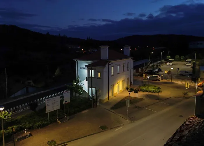 Serpins Estação Al Séjour à la ferme Lousã